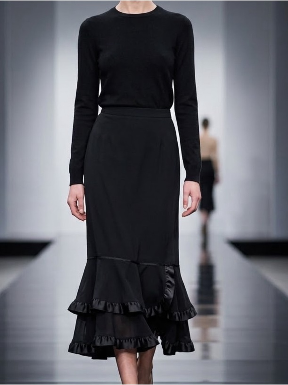 Vintage Ruffle Hem Midi Skirt